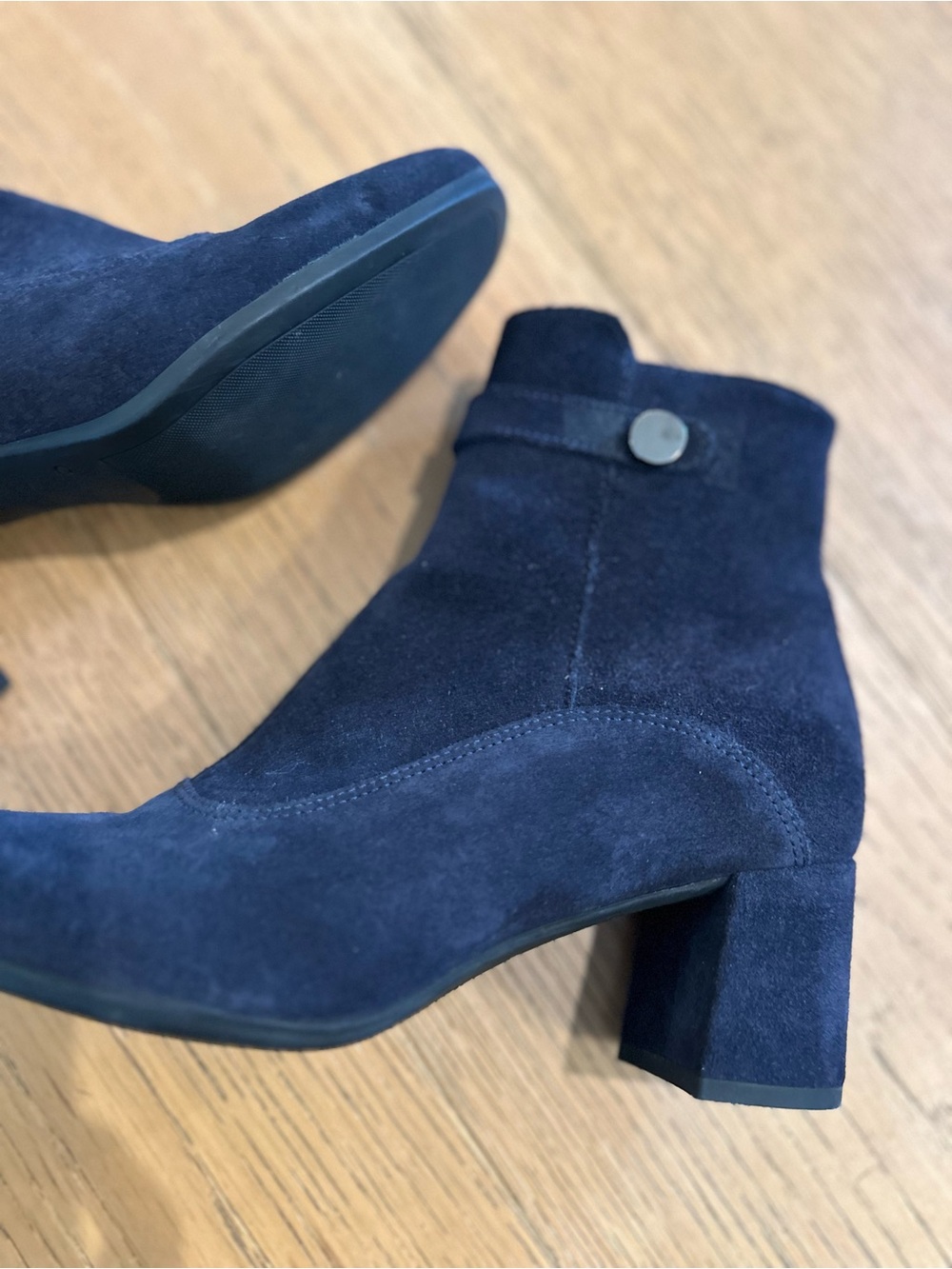La Canadienne Alix City Dry Waterproof Navy Blue Suede Block Heel Boots